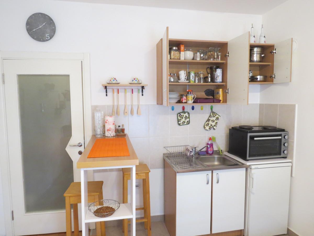 Studio 8 Νόβι Σαντ Εξωτερικό φωτογραφία